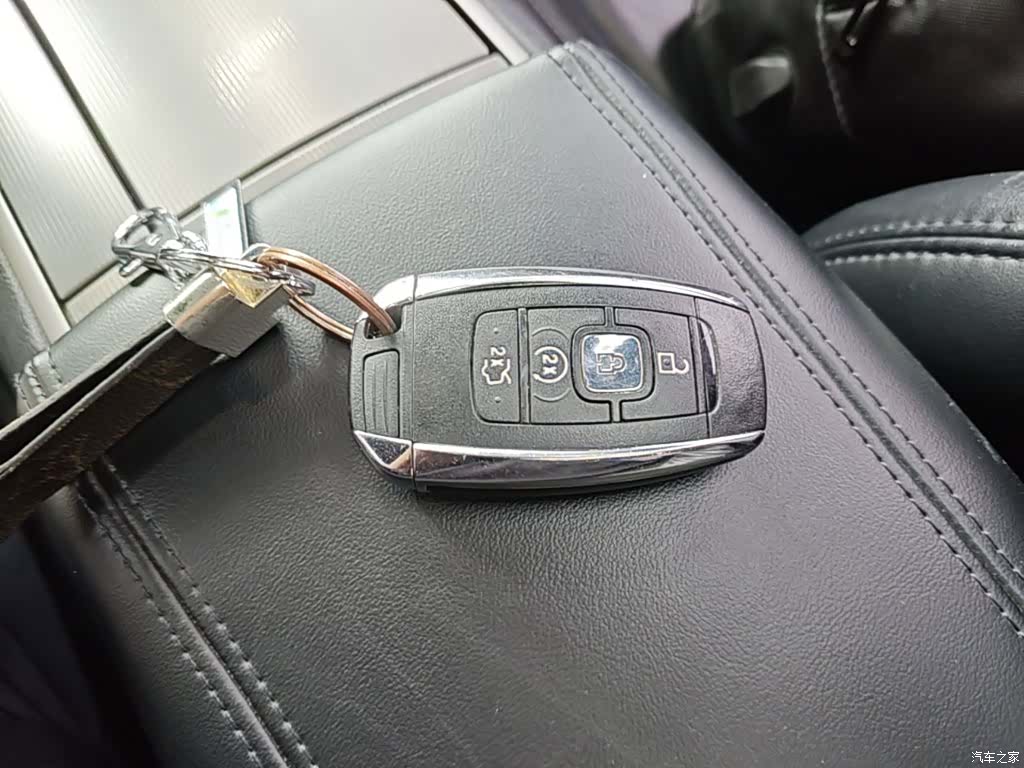 Lincoln MKZ, 2018 9
