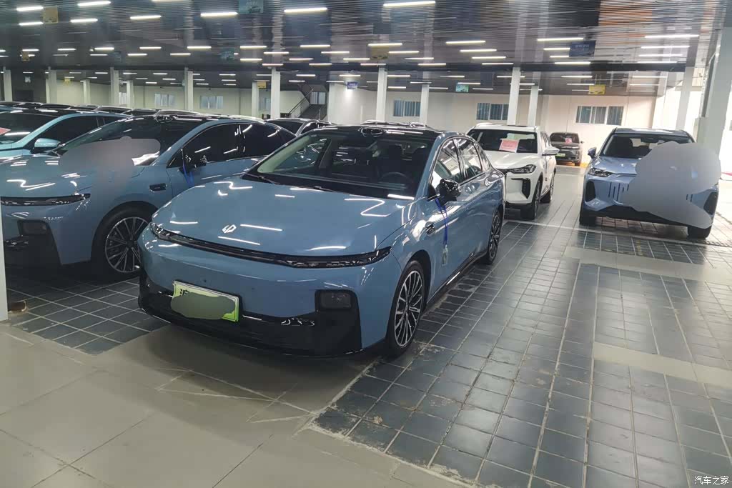 Leapmotor B01, 2025 1