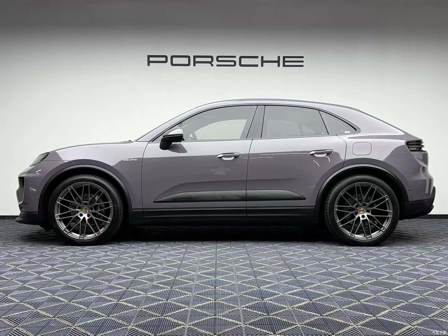 Porsche Macan, 2025 6