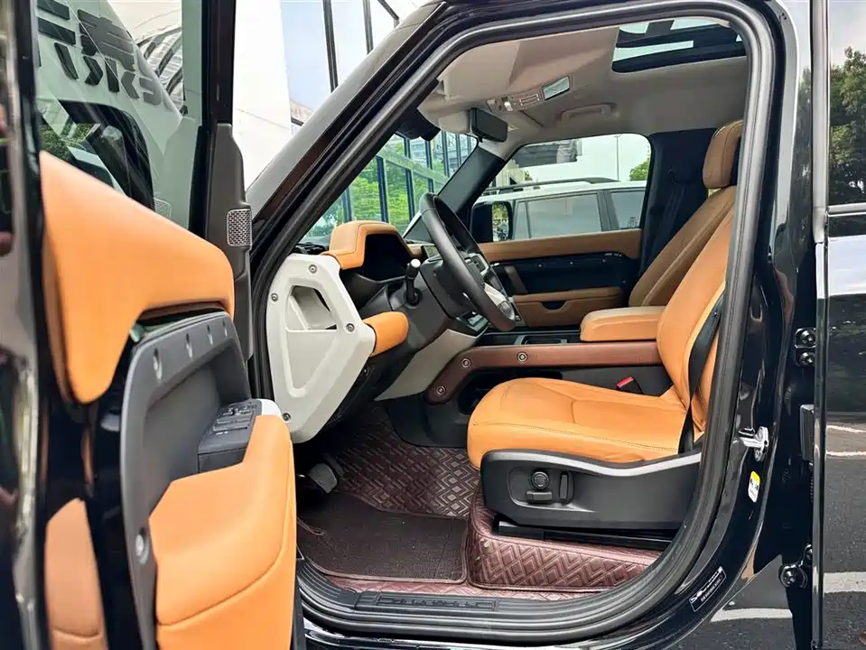 Land Rover guard