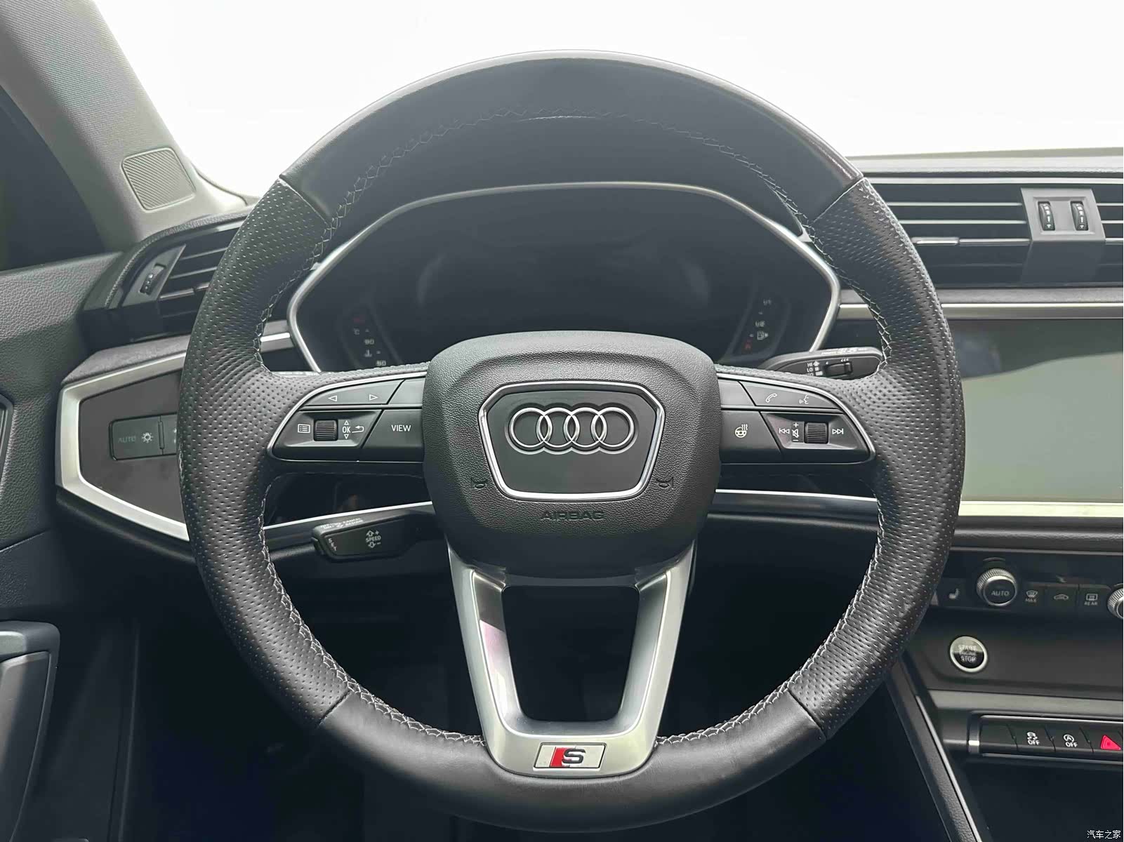 Audi Q3, 2022 17