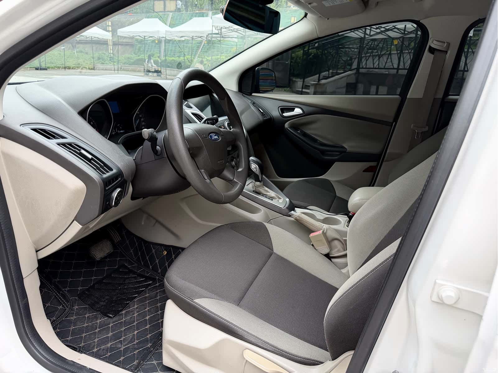 Ford Focus, 2013 8
