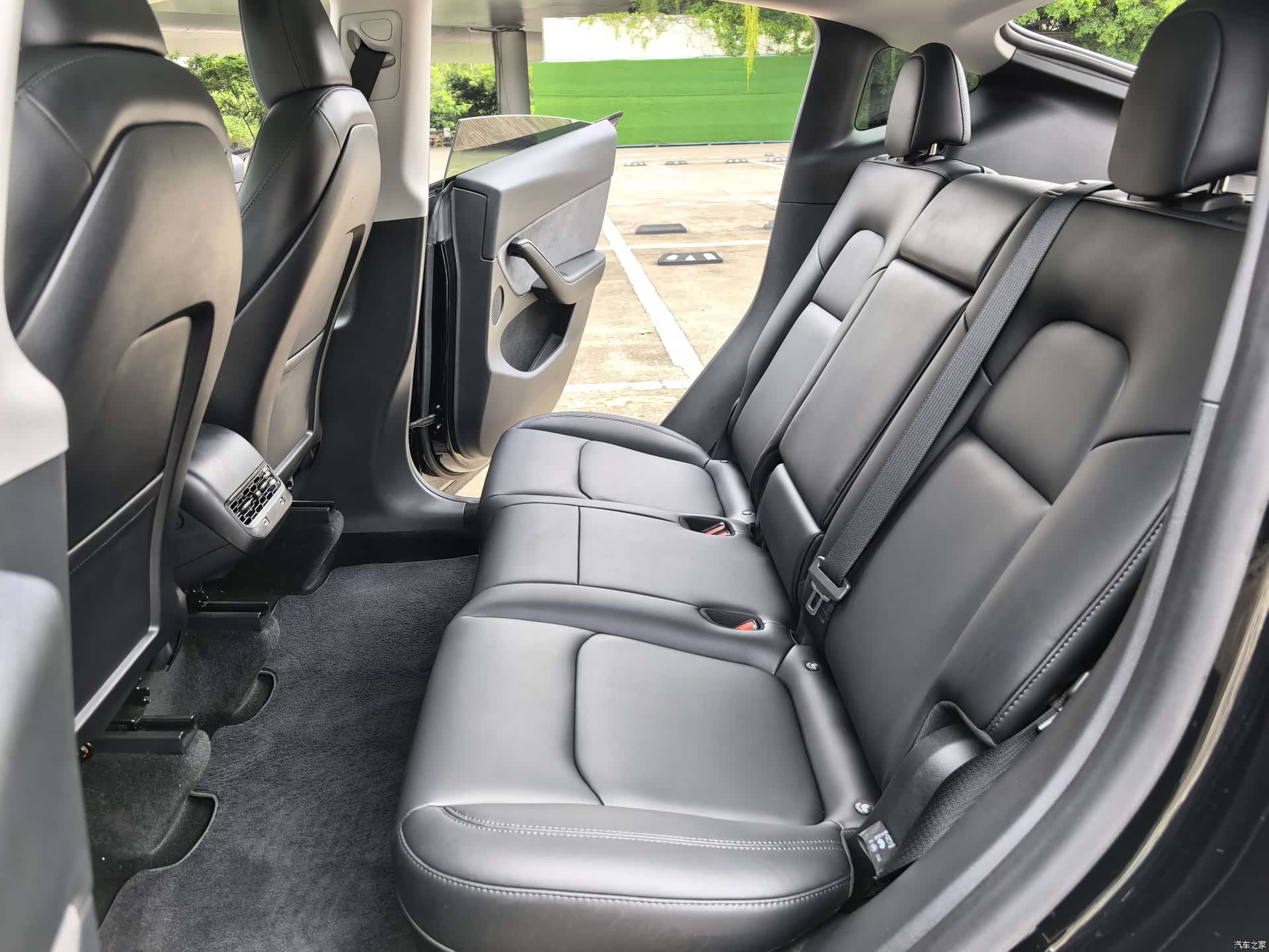 Tesla Model Y, 2023 8