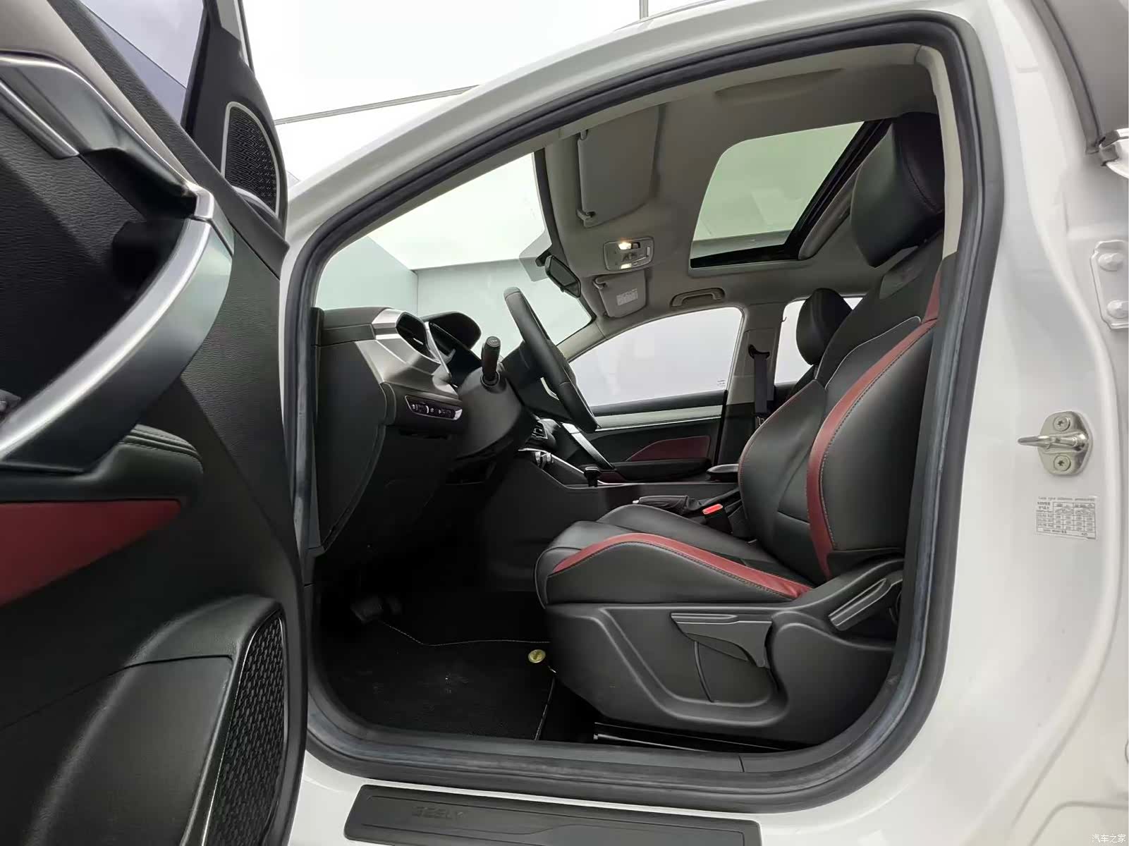 Geely Coolray, 2021 20