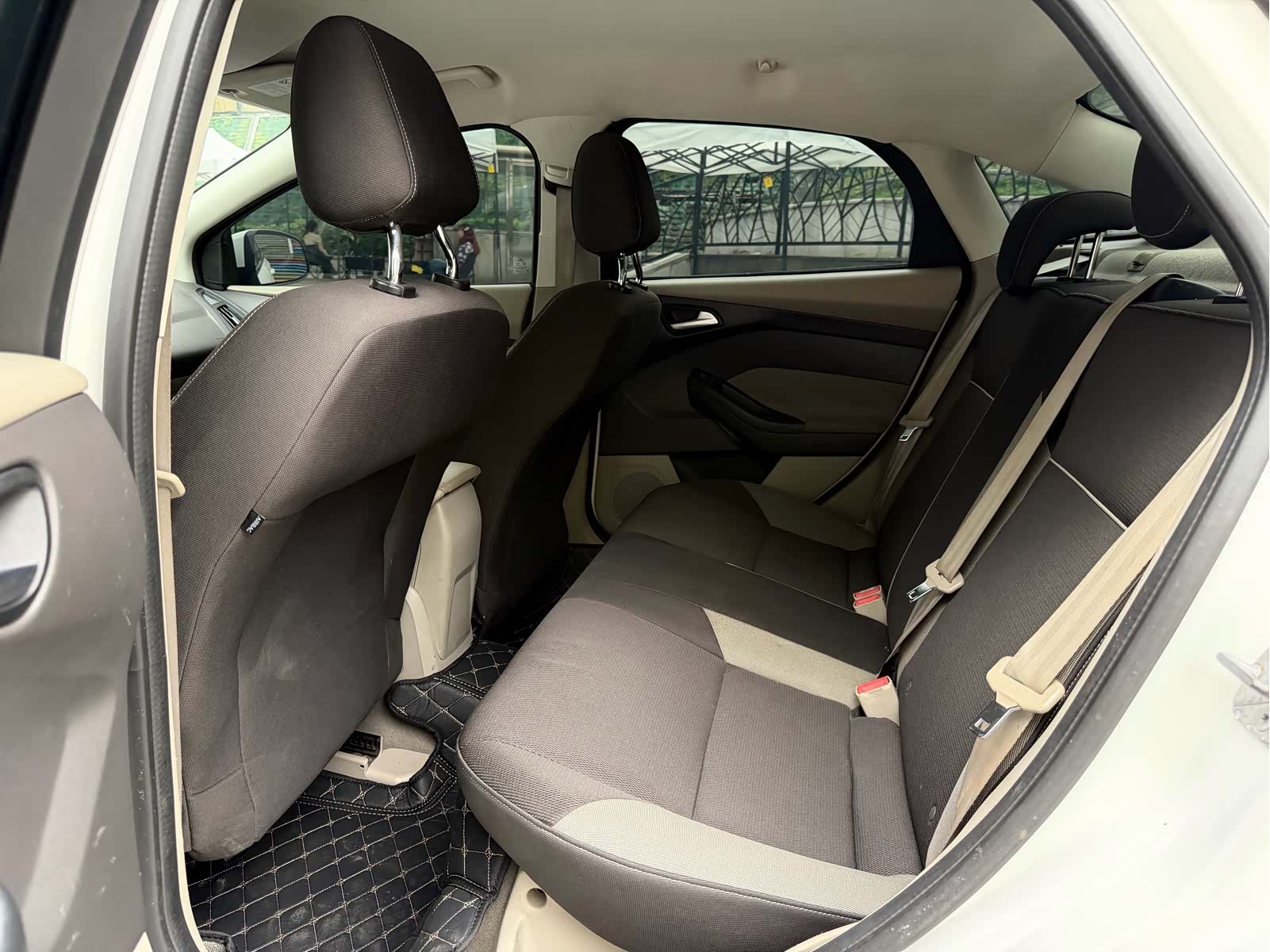 Ford Focus, 2013 9