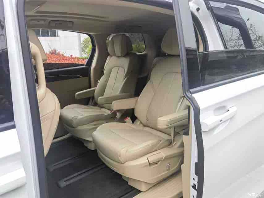 Buick GL8, 2022 все фото