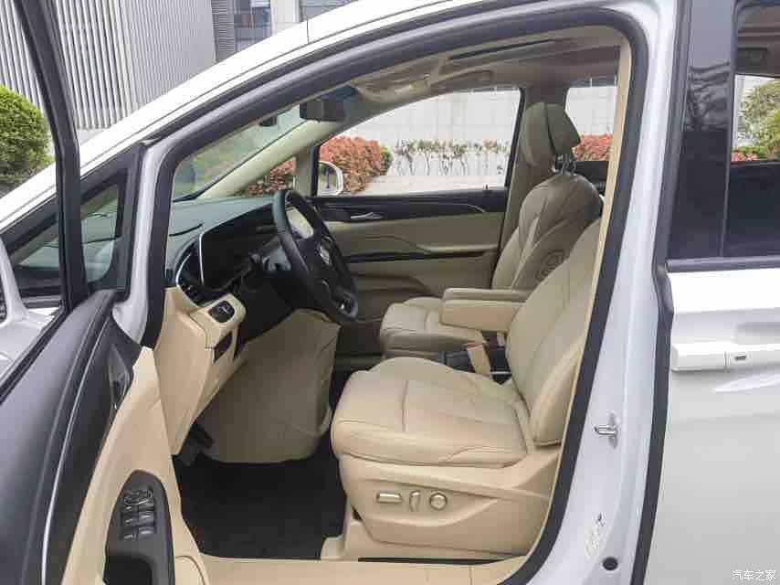 Buick GL8, 2022 6