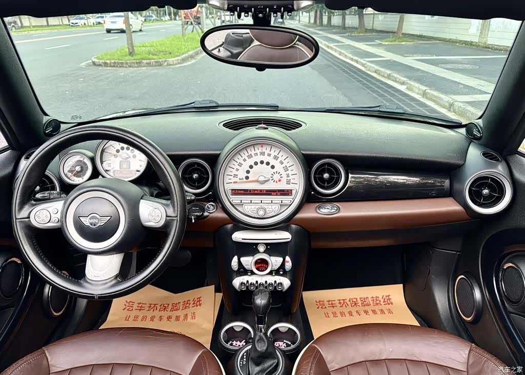 Mini Cooper, 2010 16