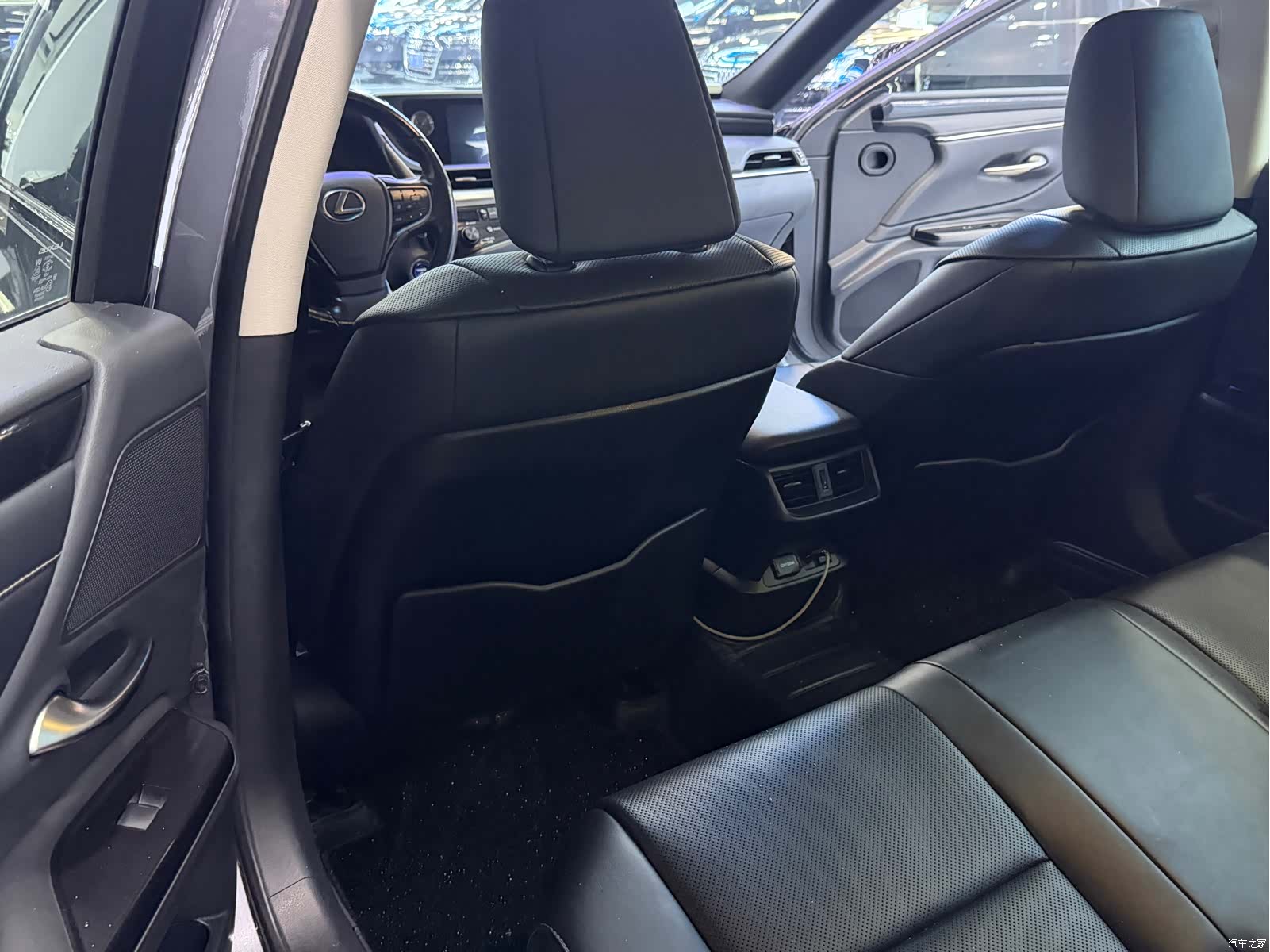 Lexus ES, 2019 6