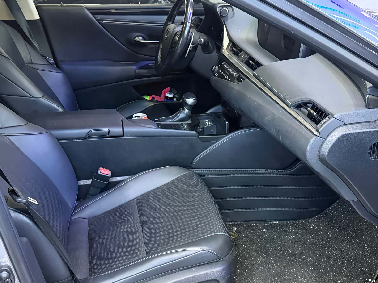 Lexus ES, 2019 все фото