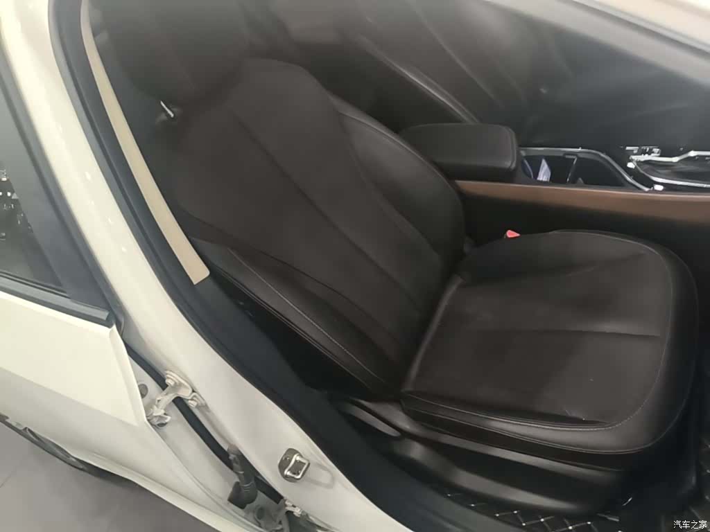 Buick Verano, 2022 25