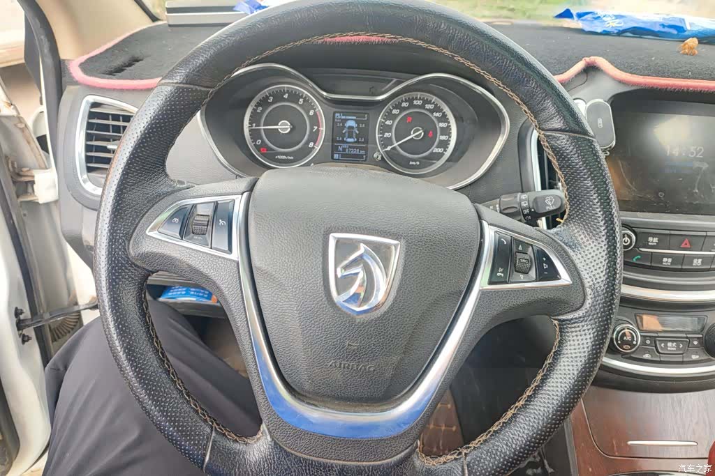 Wuling 560, 2017 15