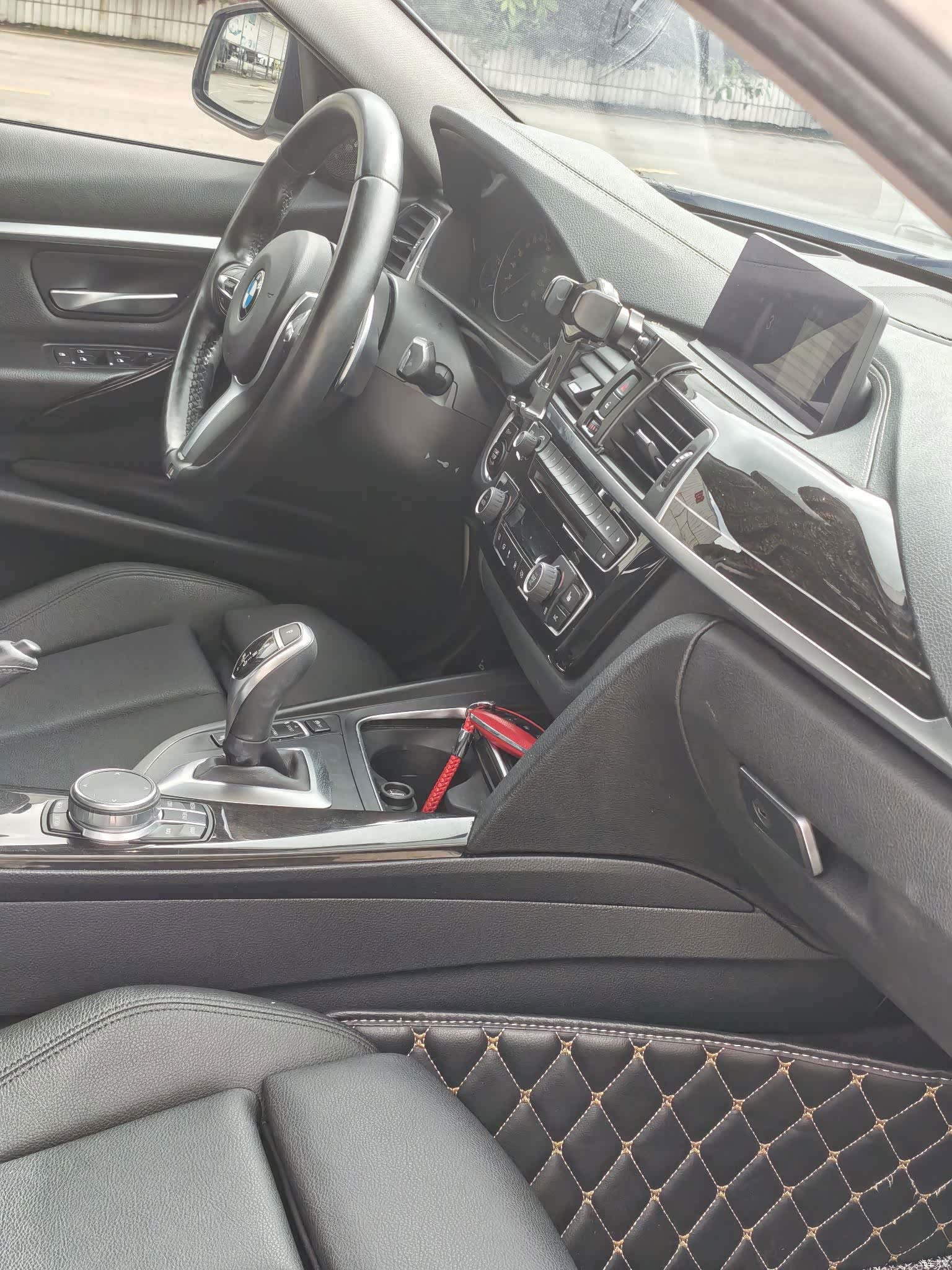 BMW 3 Series, 2018 все фото
