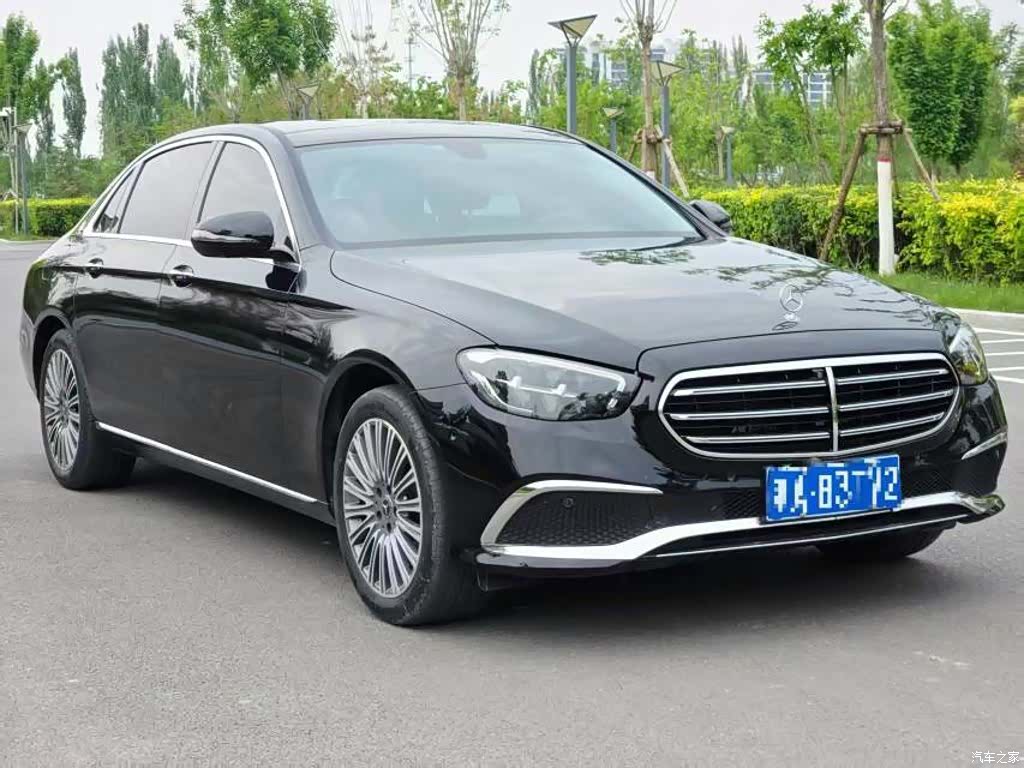 Mercedes-Benz E-Class, 2023 3