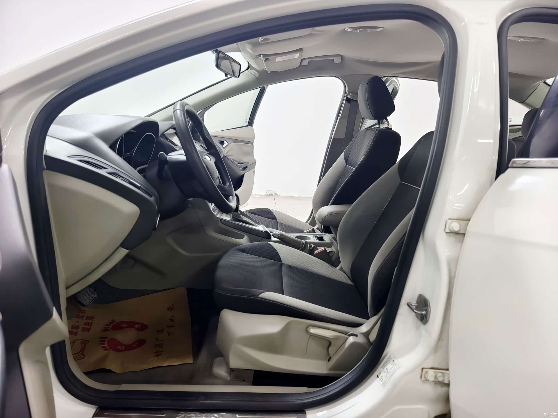 Ford Focus, 2013 10