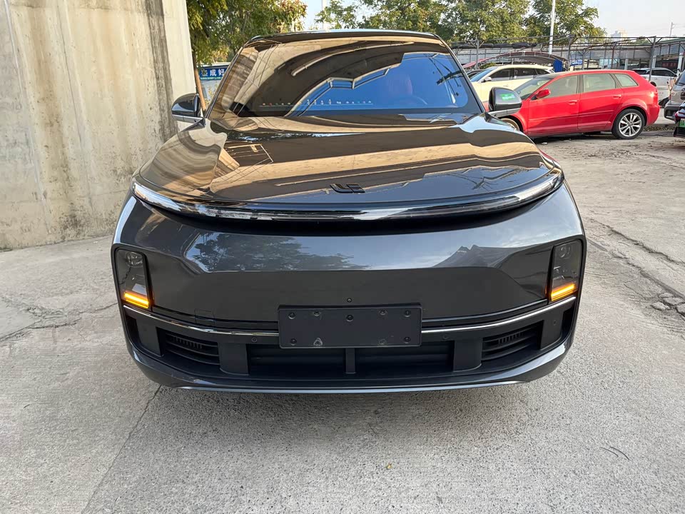 Li Auto Ideal L8