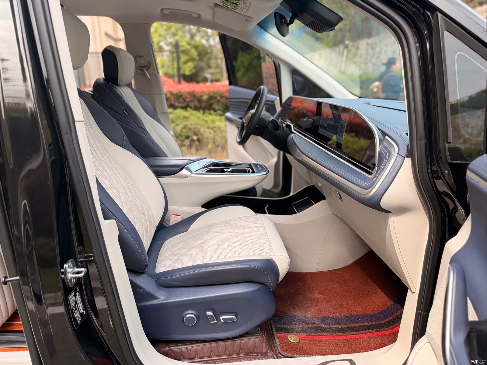 Maxus G90, 2023 9