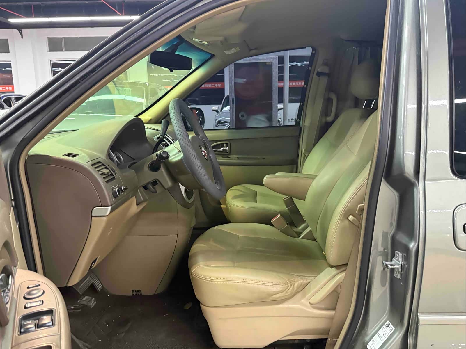 Buick GL8, 2015 11