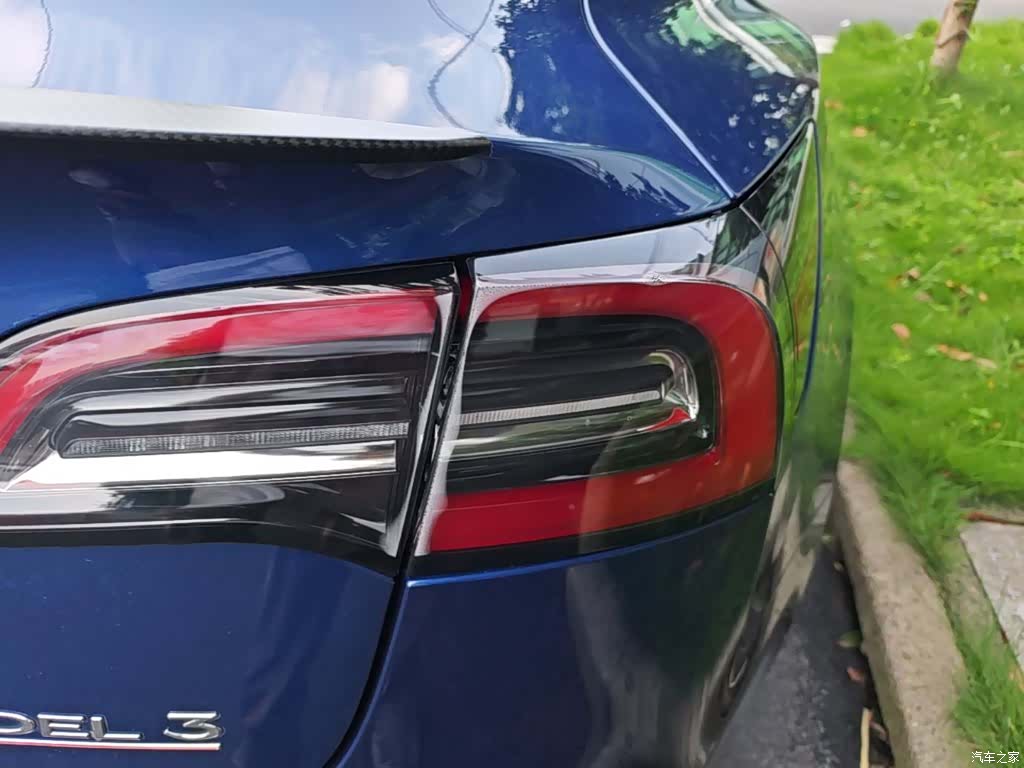 Tesla Model 3, 2021 24