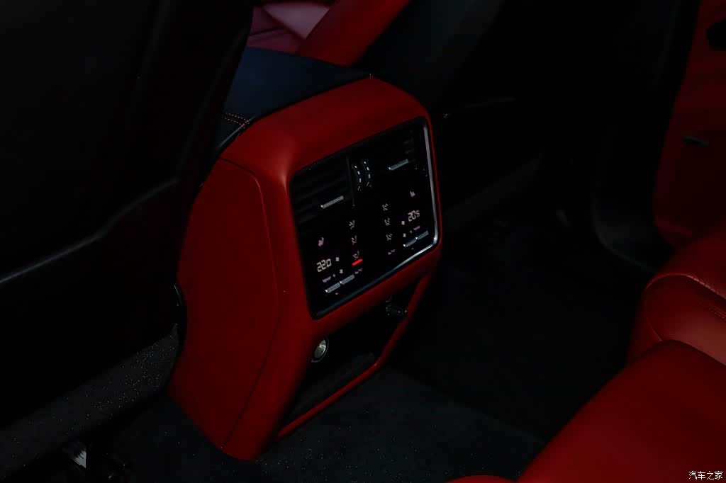 Porsche Cayenne, 2020 11