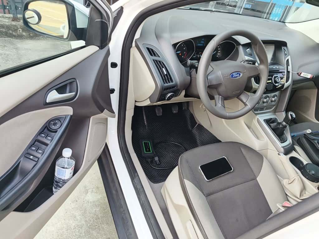 Ford Focus, 2015 16