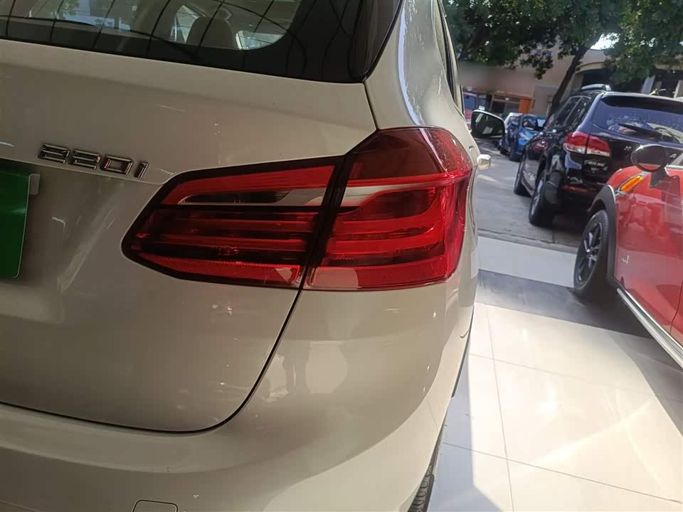 BMW 2 series station wagon