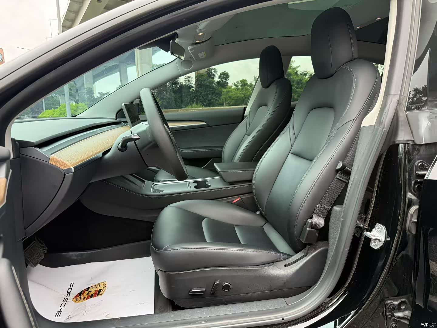Tesla Model 3, 2023 4