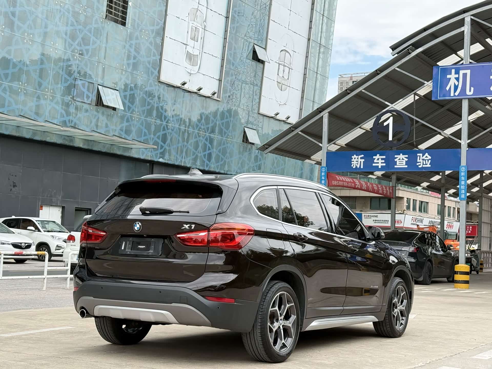 BMW X1, 2017 все фото