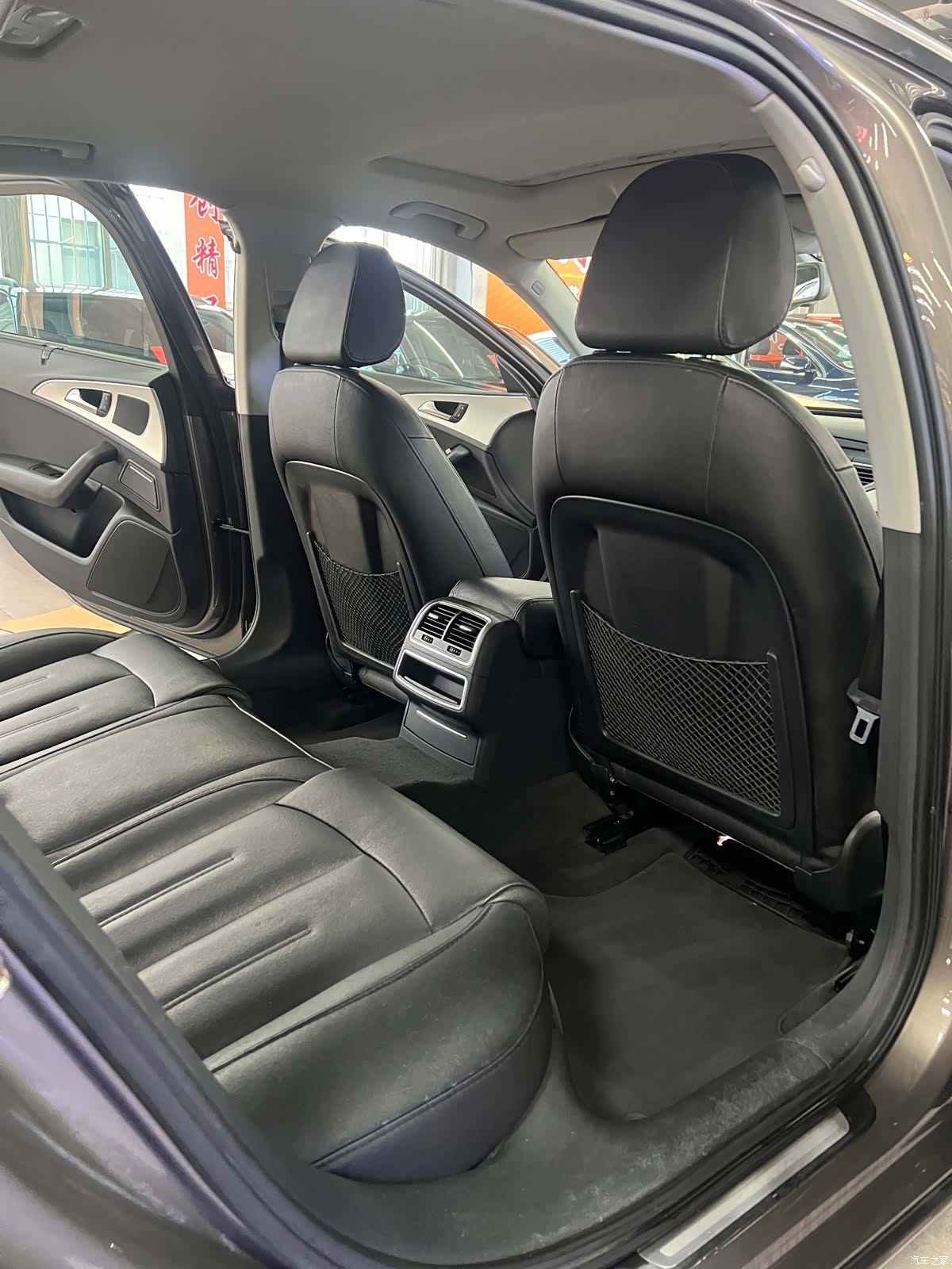 Audi A6L, 2015 12