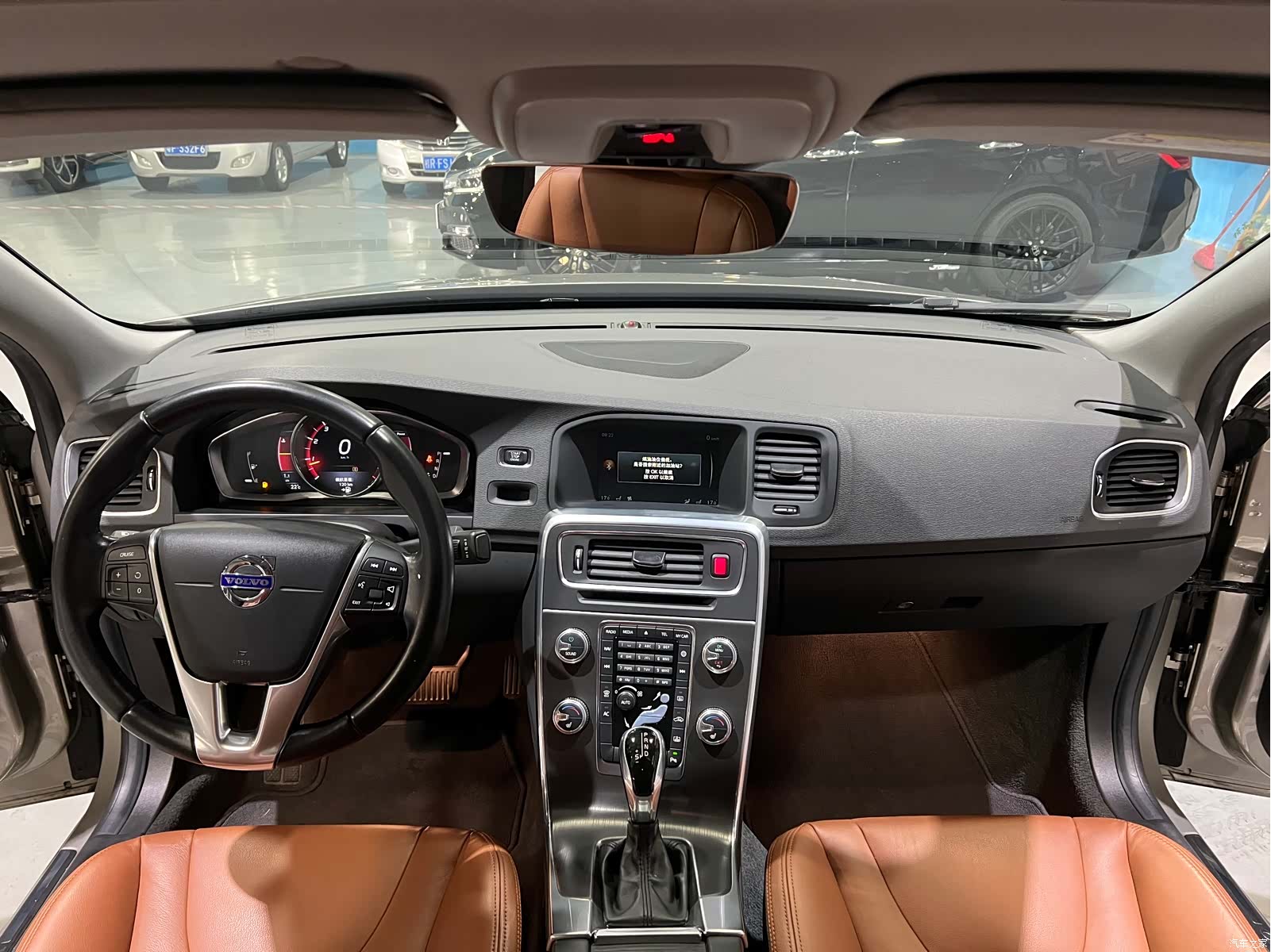 Volvo S60, 2015 все фото