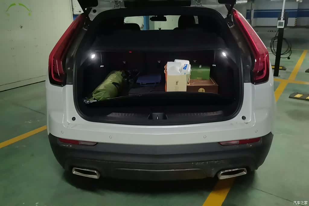Cadillac XT4, 2020 4