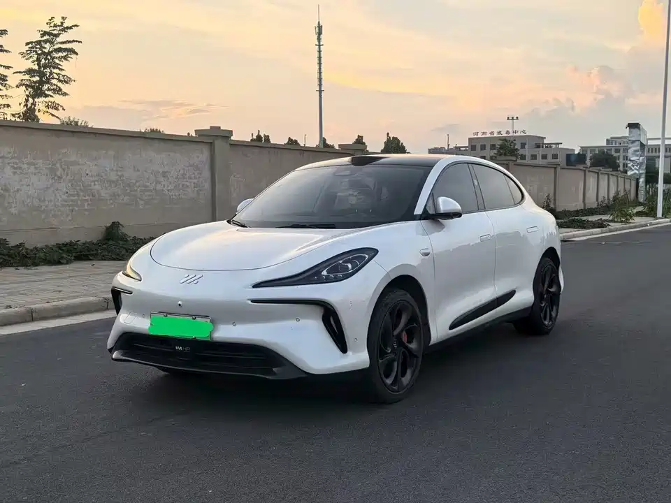 IM Motors Zhiji LS6 IM Motors Zhiji LS6