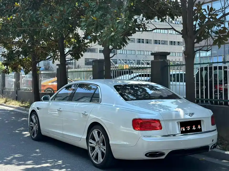 Bentley Flying