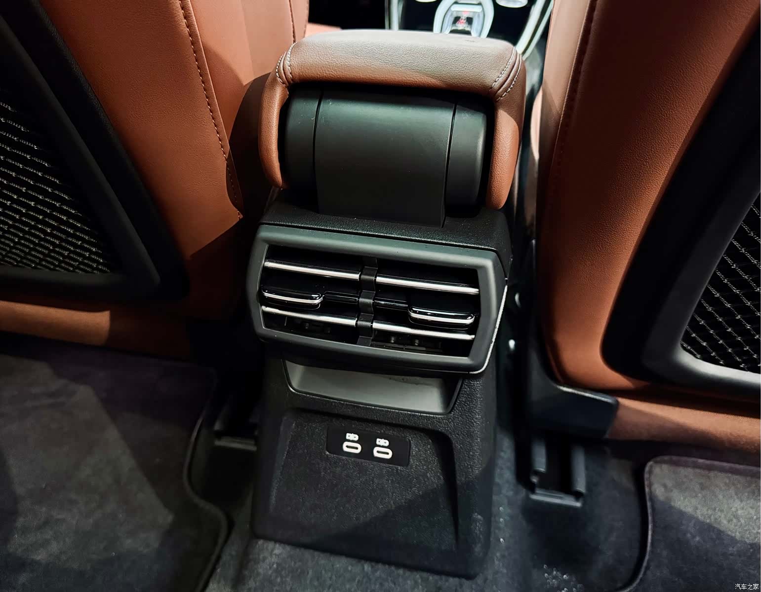 Audi Flying Spur, 2025 18