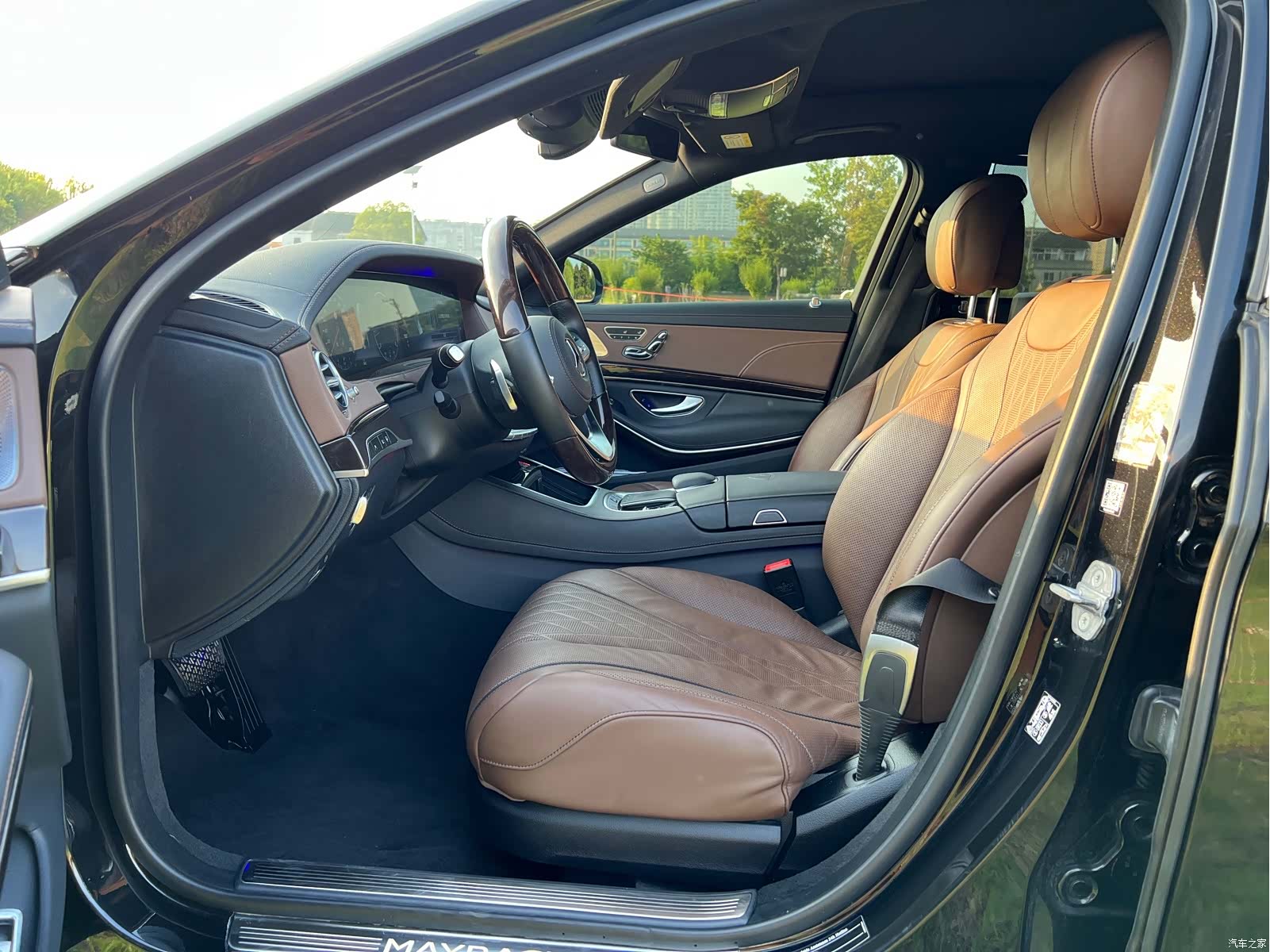 Maybach S-Class, 2020 4