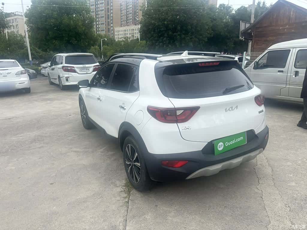 Kia KX1, 2022 10