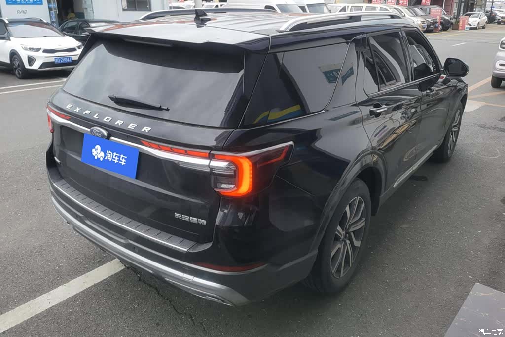 Ford Explorer, 2024 3