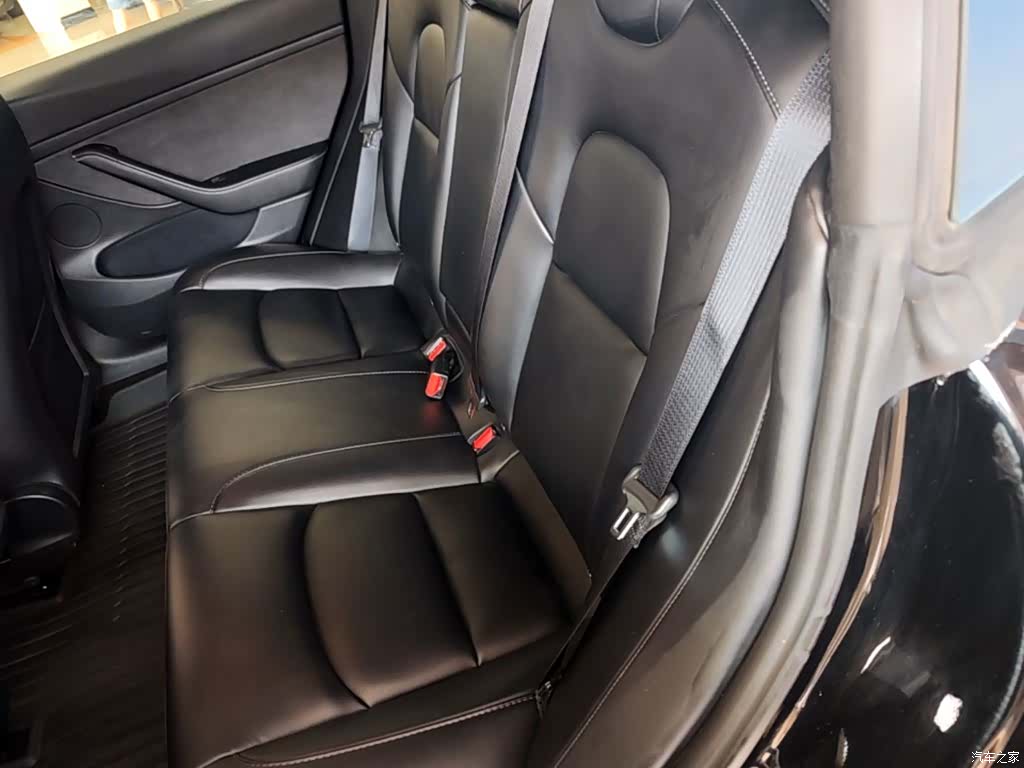 Tesla Model 3, 2023 17