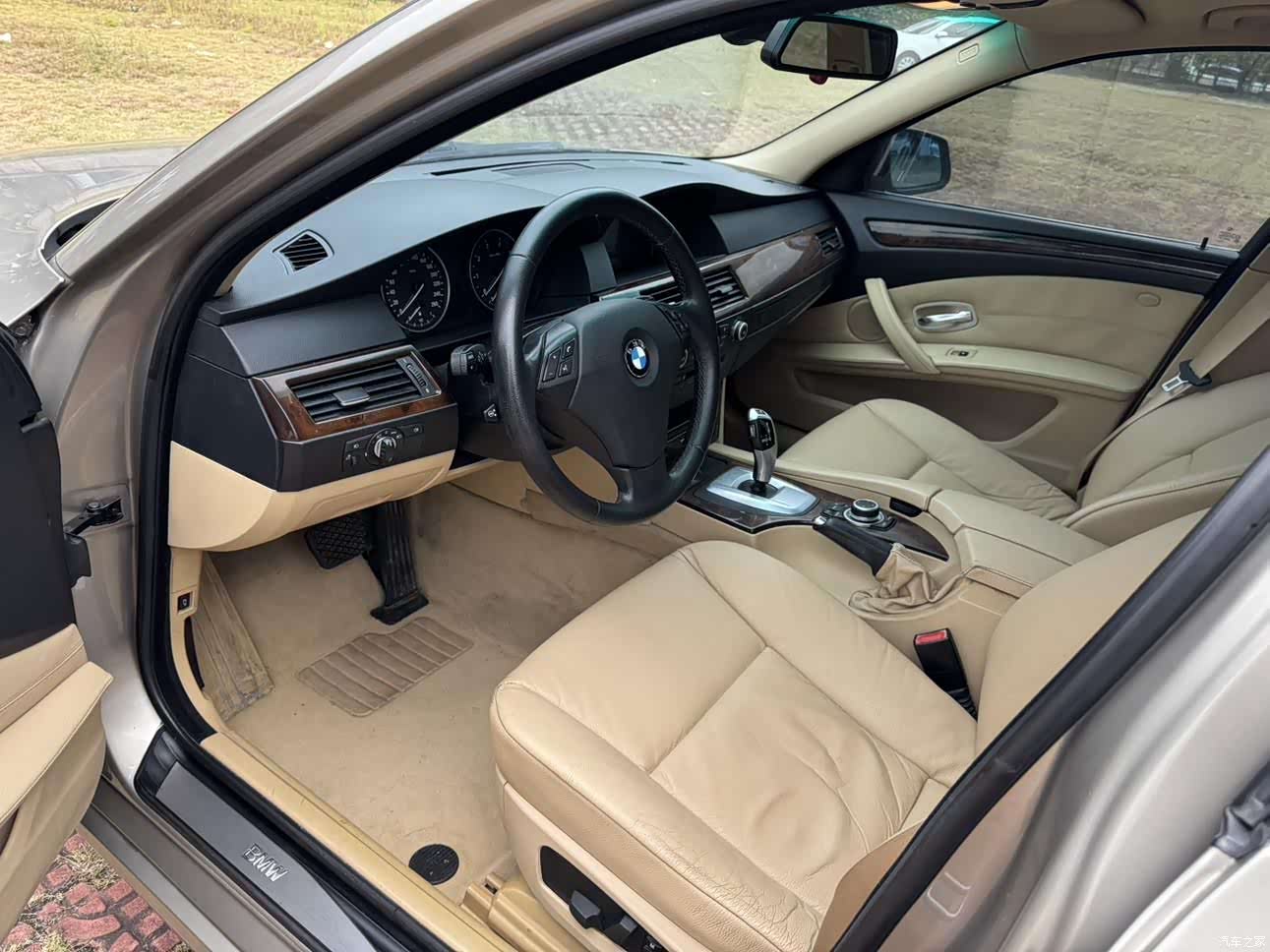 BMW 5 Series, 2010 4