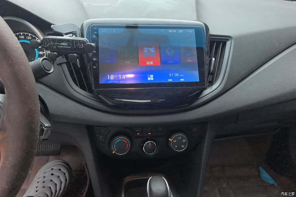 Chevrolet 320, 2019 13
