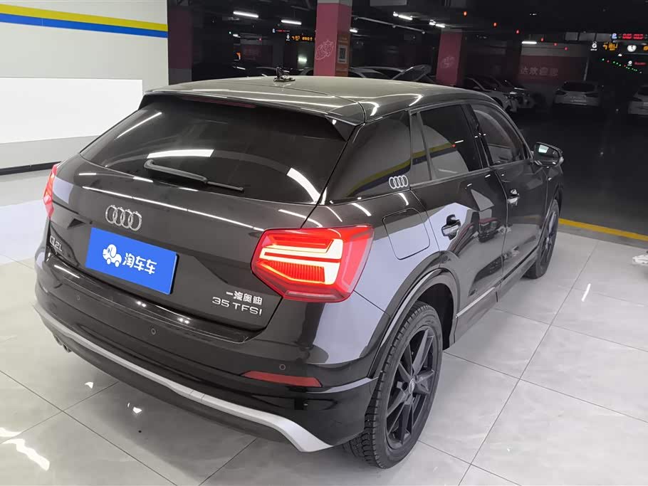 Audi Q2L