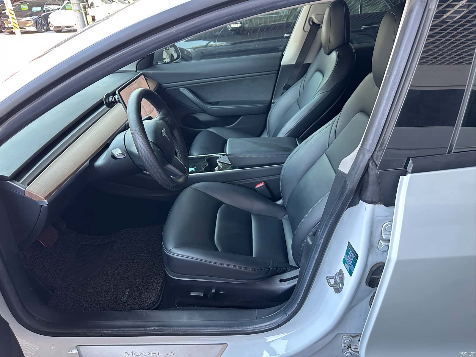 Tesla Model 3, 2019 все фото