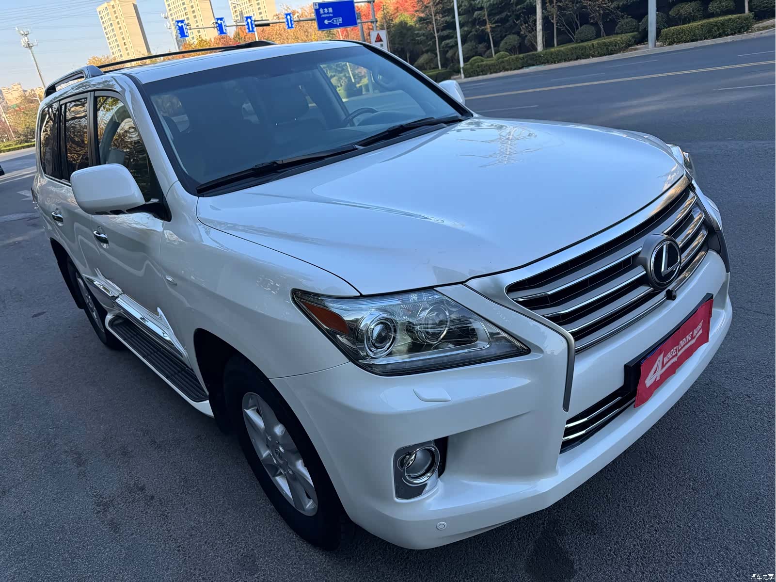 Lexus LX, 2012 3