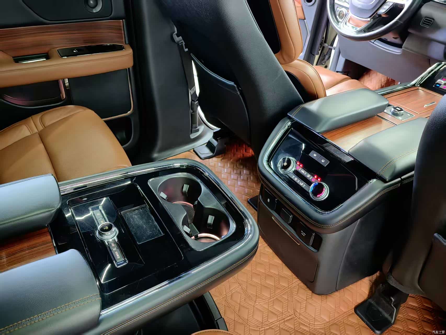 Lincoln Navigator, 2019 14