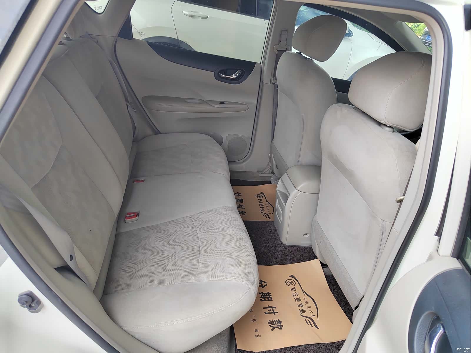 Nissan Tiida, 2012 14