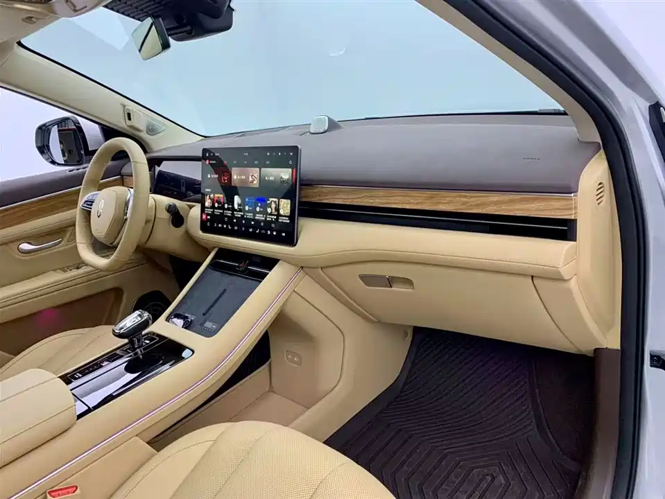 AITO Ask the world M7