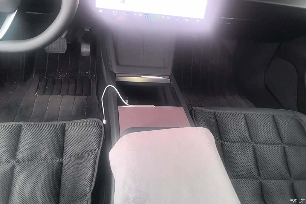 Tesla Model 3, 2026 16