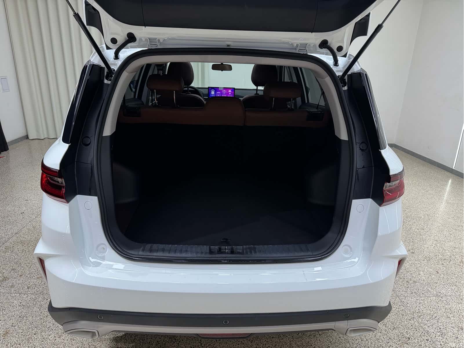 Geely X6, 2024 31