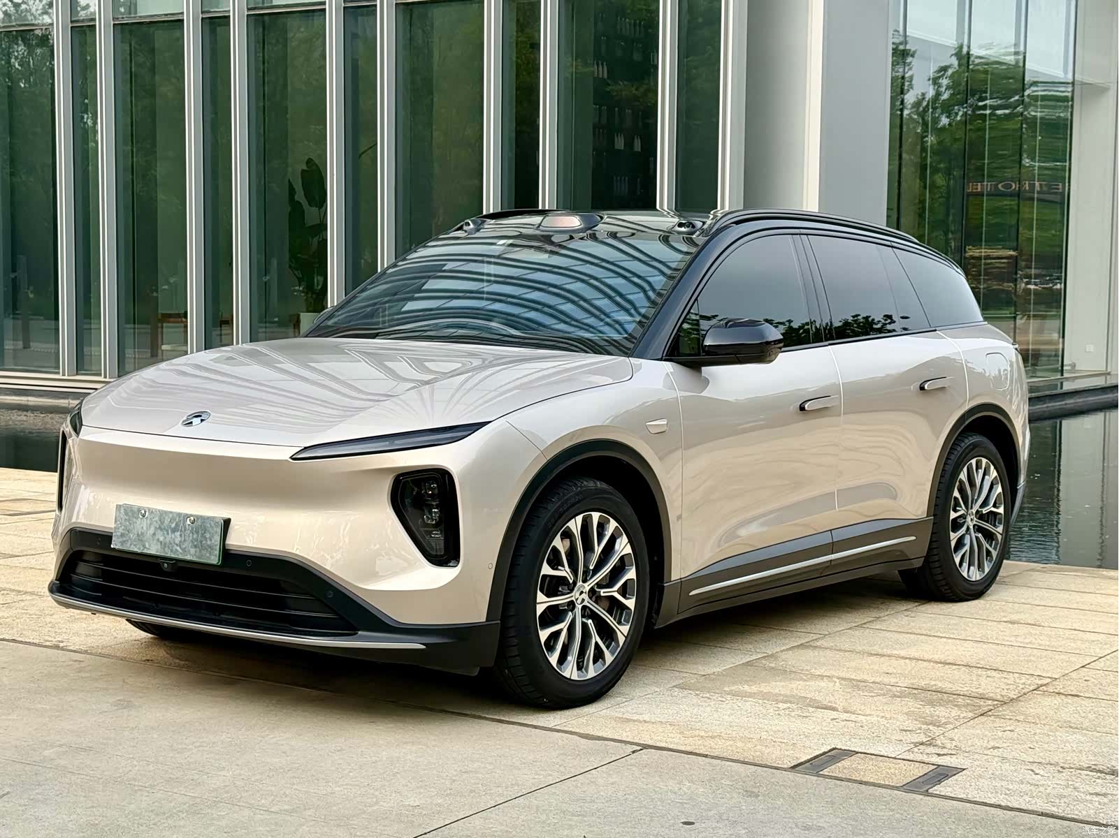 NIO ES6, 2023 10
