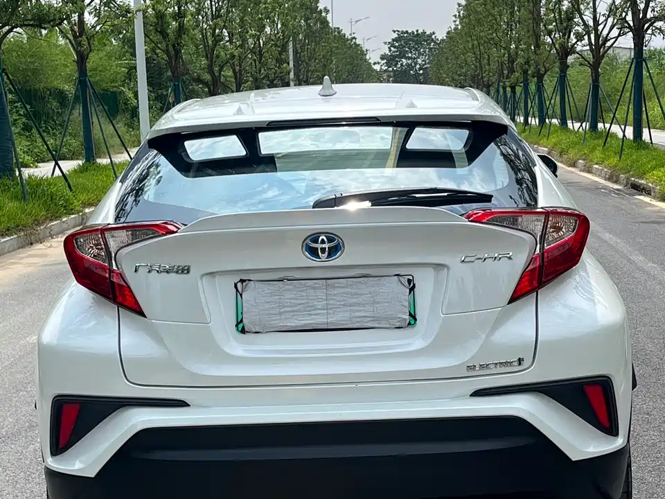 Toyota C-HR EV